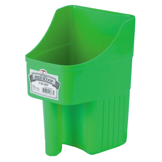 Plastic feed scoop